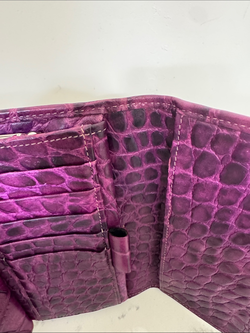 Vintage Dooney & Bourke Plum Croc-Embossed Wallet - Picture 8 of 10